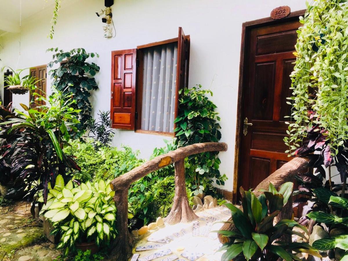 Lagi 1001 Nights Hotel Bagian luar foto