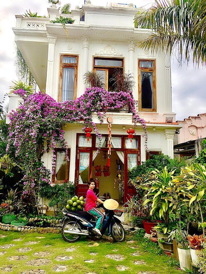 Lagi 1001 Nights Hotel Bagian luar foto